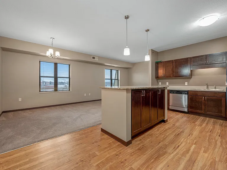 Oaks Station Place — Photo 45