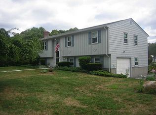 100 Janet Dr, Warwick, RI 02886