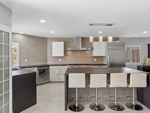 4th image of 16549 Mount Neota St #1
