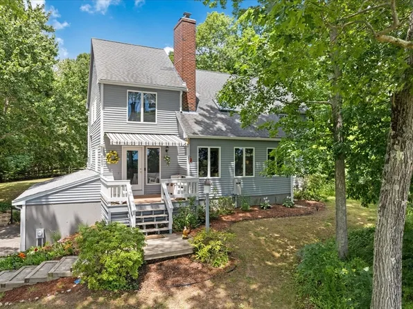 657 High St, North Attleboro, MA 02760