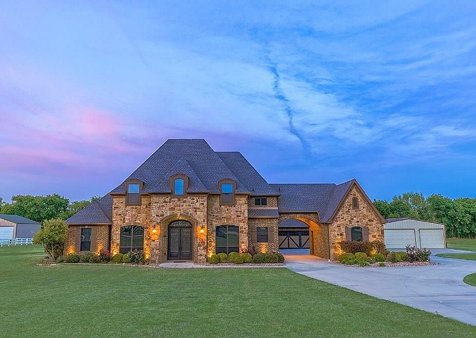 1st image of 7020 Hunnington Dr