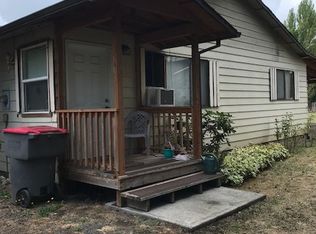 416 6th St, Dayton, OR 97114