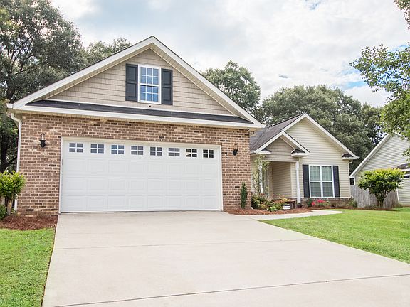 4th image of 123 Blackstone Ct
