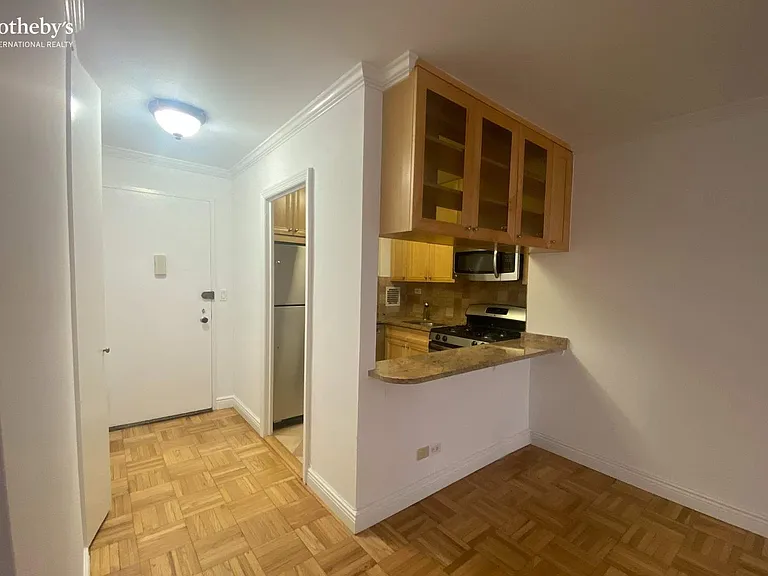 15 W 72nd St #7G — Photo 5