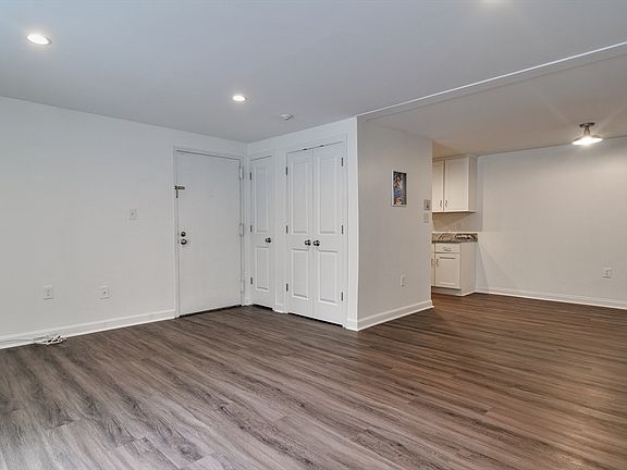 5th image of 5 Village Rock Ln APT 15