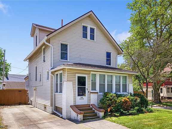 2nd image of 366 E Archwood Ave