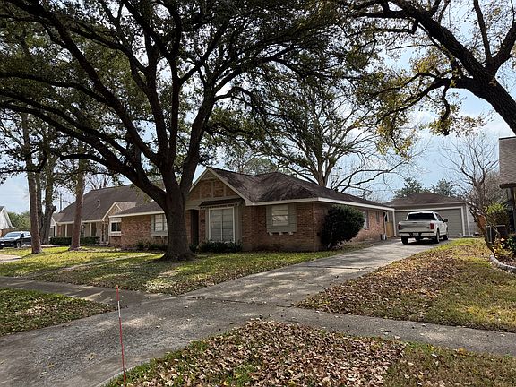 3rd image of 8211 Braes Meadow Dr