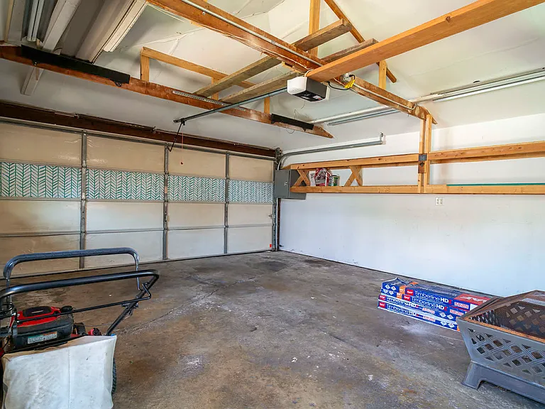 2537 Willow St — Photo 19