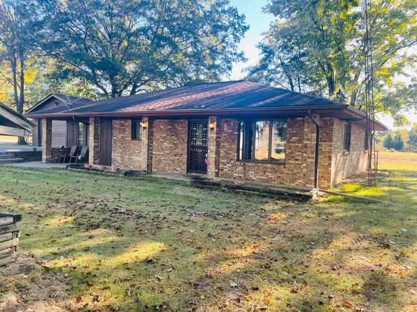 36 Willow Rd, De Soto, IL 62924