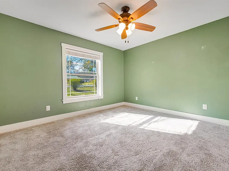 215 Perryman Rd — Photo 30