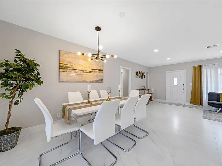 241 Oceanic Ave — Photo 4