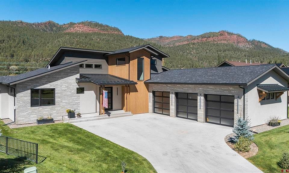 1st image of 124 Glade Court