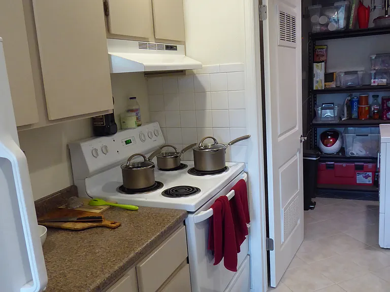 1101 Monroe Dr #D — Photo 8