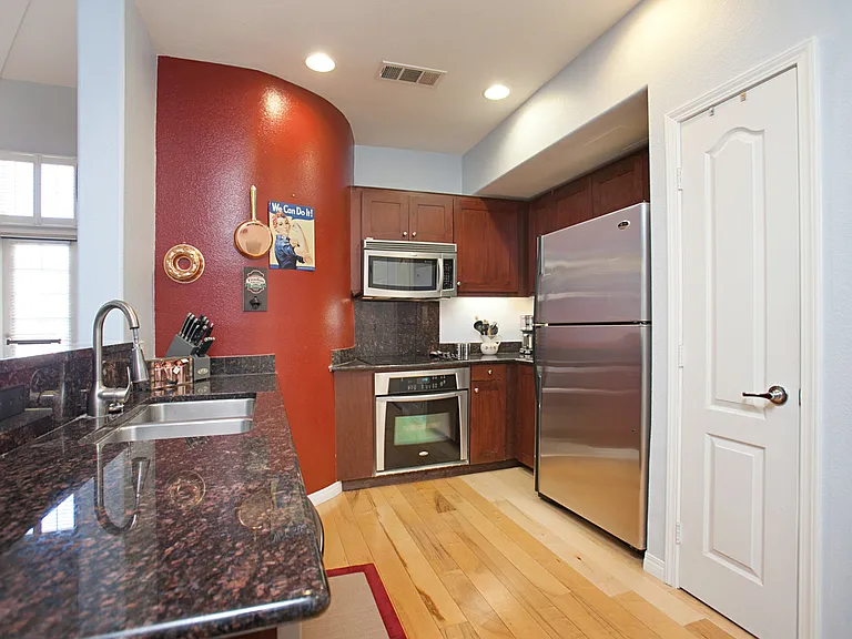 3950 Ohio St #509 — Photo 23