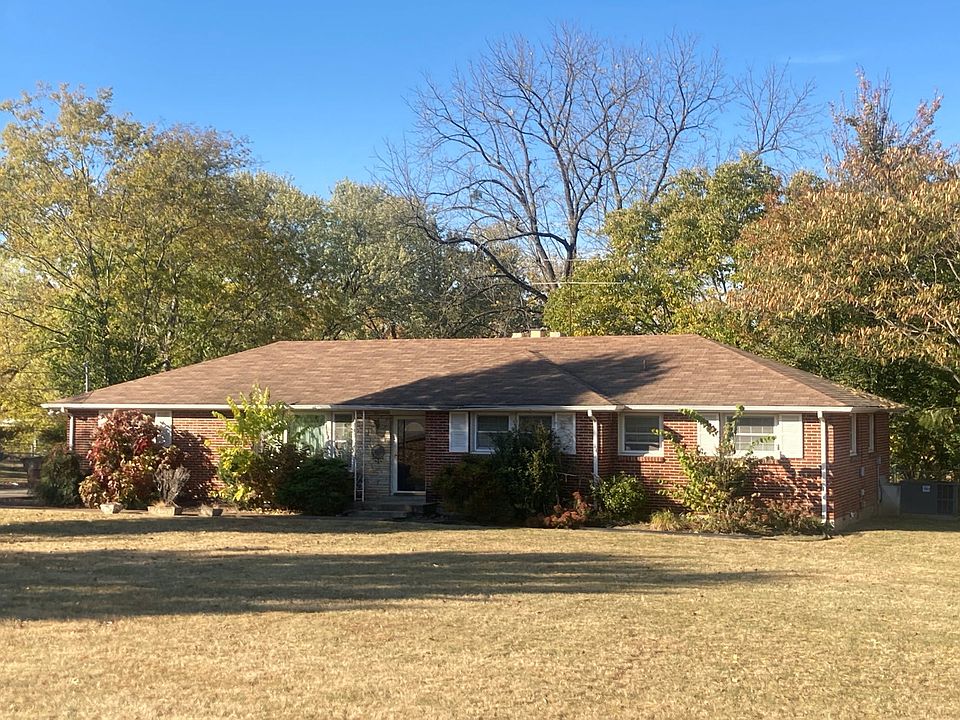 2nd image of 209 Kennith Dr