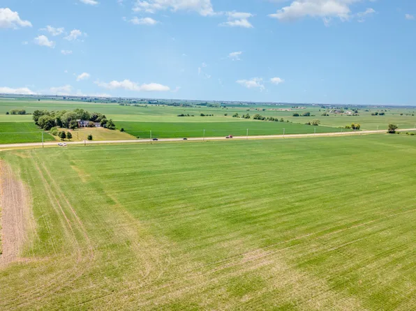 5 Grove Rd, Minooka, IL 60447