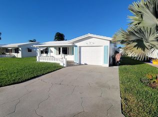 1103 SW 16th St, Boynton Beach, FL 33426