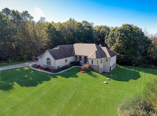 4079 Foxbury Ct, Slinger, WI 53086