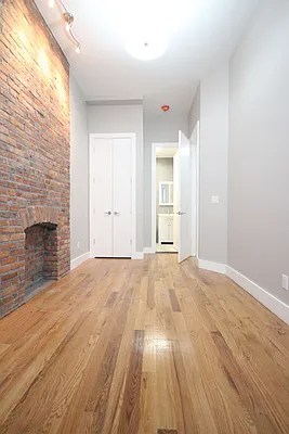 Rented by Nooklyn NYC LLC | media 37