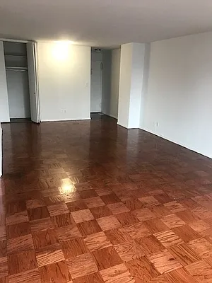 Rented by Carlyle Property Management | media 16