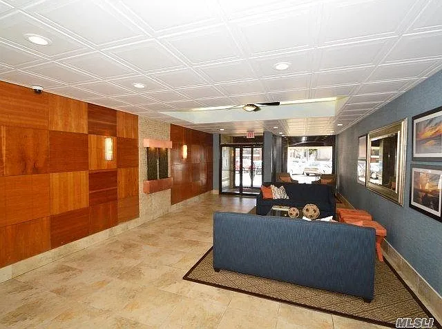 1 bed, $3,200 — Photo 3