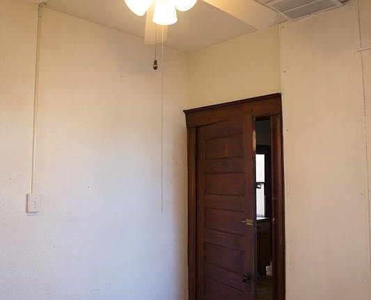2nd image of 1309 E Hennepin Ave #6