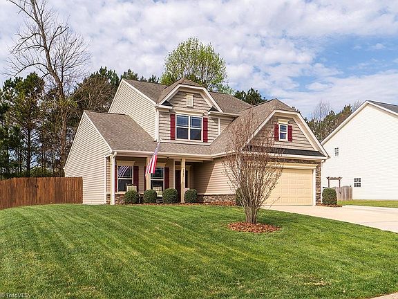 2nd image of 3402 Perrin Dr