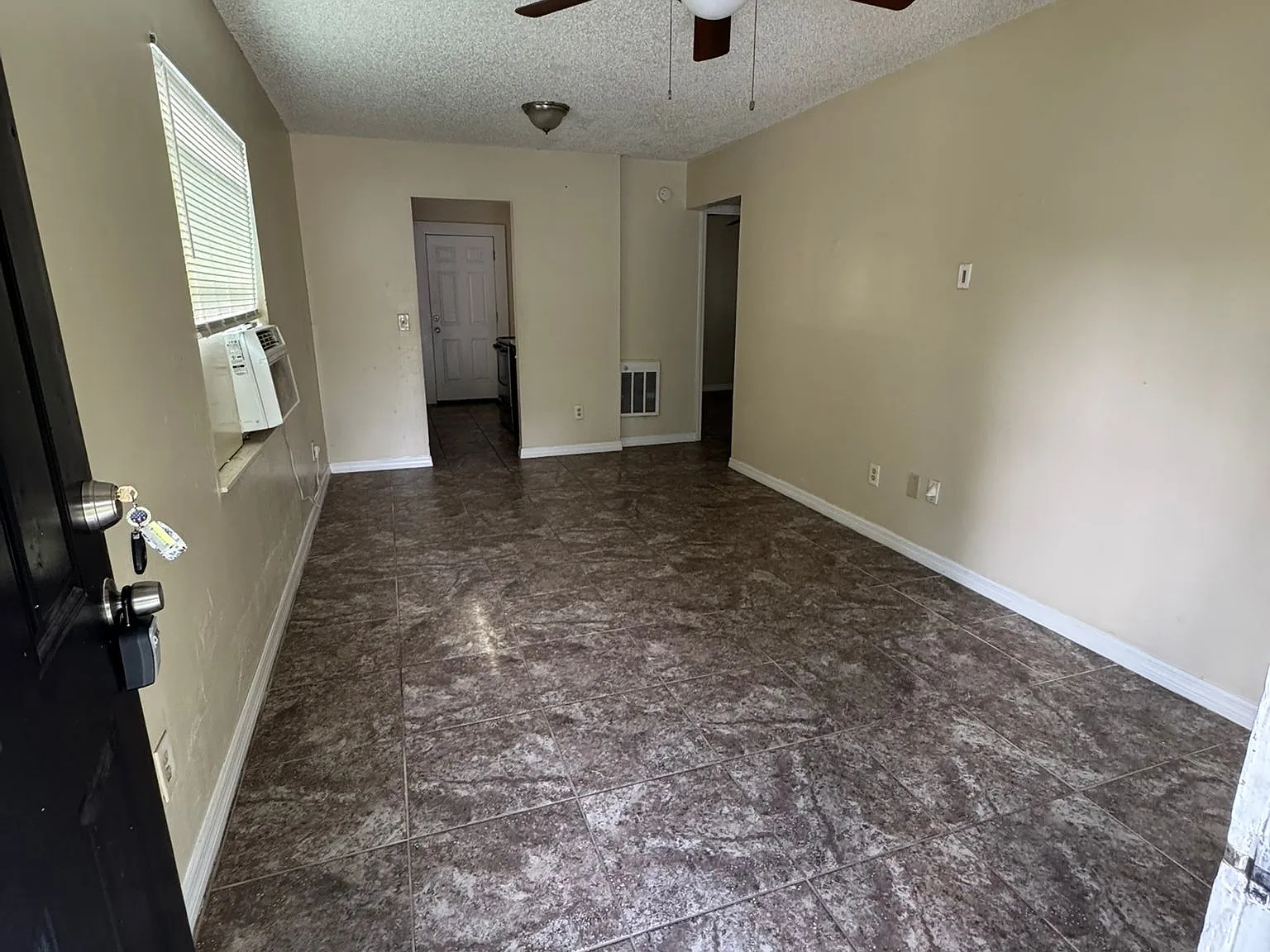 2 bed, 660 sqft, $1,250 — Photo 3