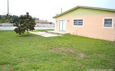 3rd image of 10900 NW 17th Ave