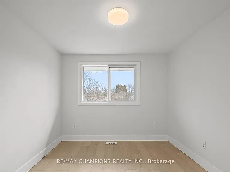 1763 Aldersbrook Rd — Photo 4