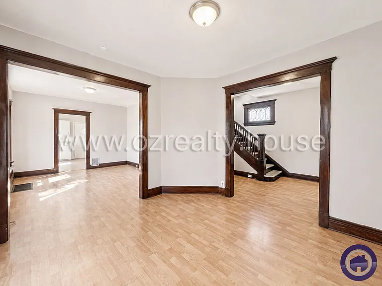 1031 N Michigan St — Photo 6