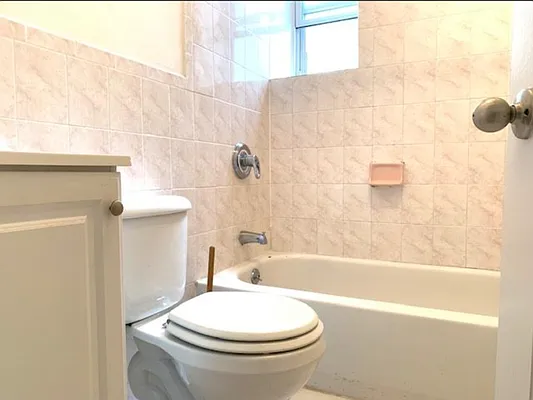 Rented by Olympic Property Management | media 8