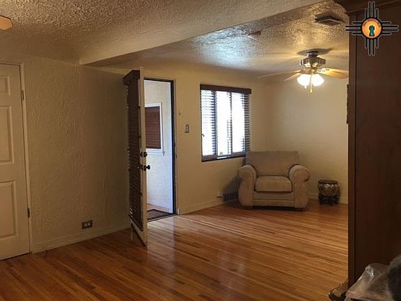 4th image of 707 W Hill Ave