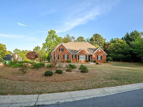 3rd image of 4020 Eyrie Farms Ln