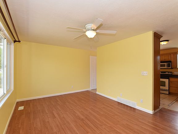 2nd image of 6383 S Begonia Dr