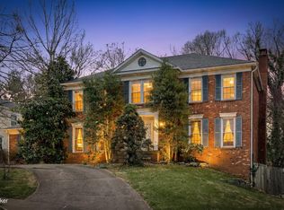 2406 Phoenix Hill Dr, Indian Hills, KY