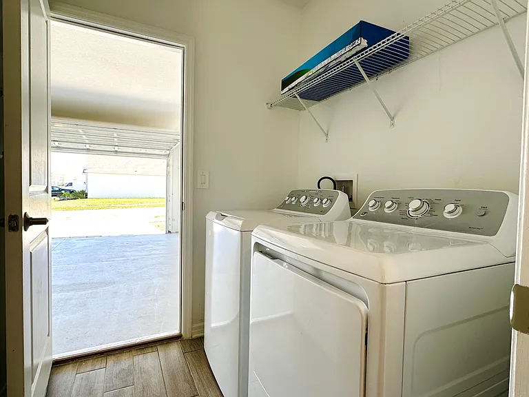 924 Serchio St — Photo 18