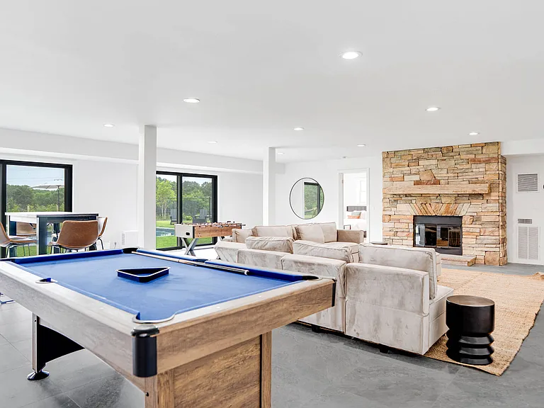 51 Blackwatch Ct — Photo 35