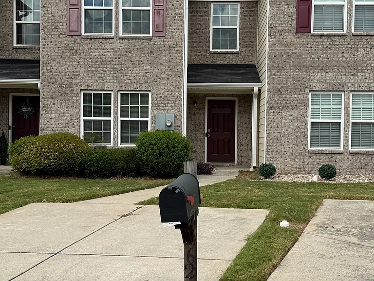 6243 Ellenwood Dr — Photo 1