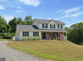 8 Willow St, Birdsboro, PA 19508