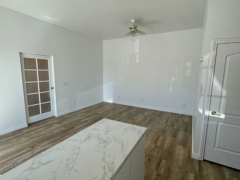 3760 E Calle De Carlos — Photo 3