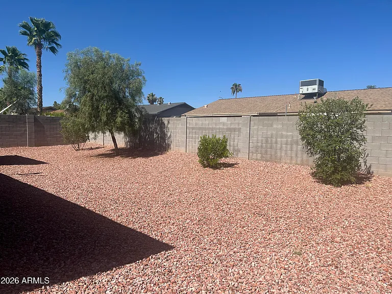6502 W Mercer Ln — Photo 11