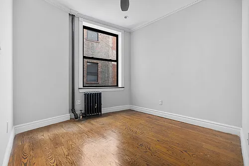 326 E 35th St #31 Photo 1