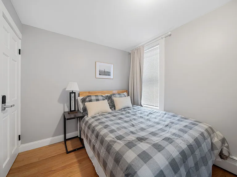 16 Mitchell St #3 — Photo 4