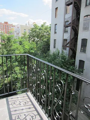 Rented by Bohemia Realty Group | media 35