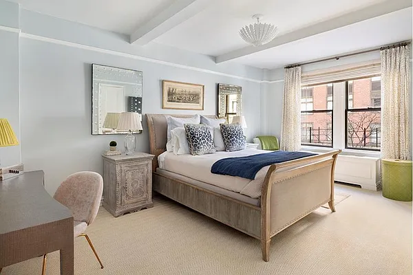 Sold by Douglas Elliman | media 16