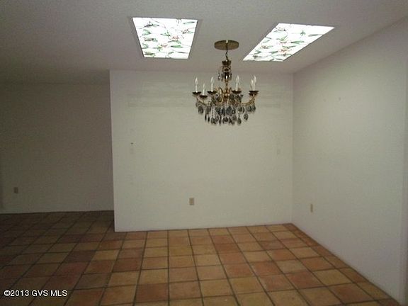3rd image of 908 W Camino Guarina