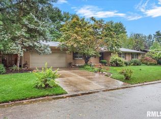 36 Pinehurst Dr, Springfield, IL 62704