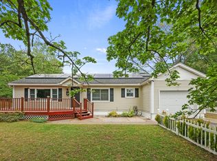 34 O St, Turners Falls, MA 01376