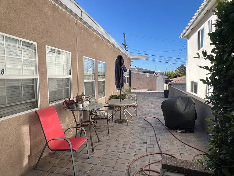 746 W 27th St #746 — Photo 4